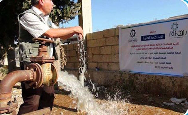 RAF-helps-provide-drinking-water-for-Syrians.