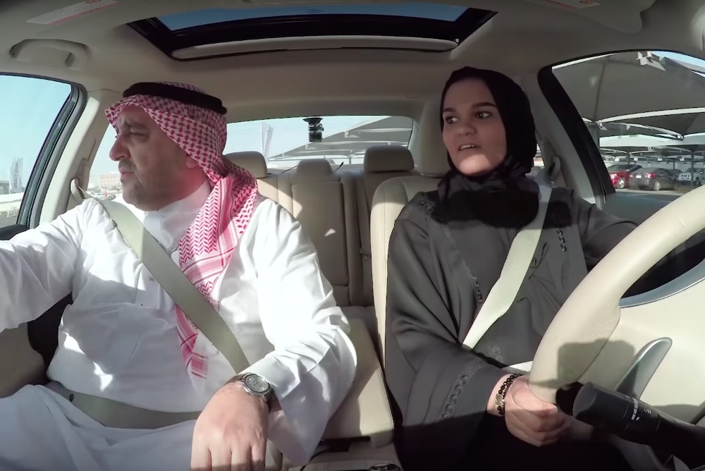 nissan-saudi-driving
